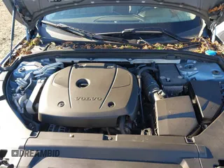 2017 Volvo S90 Momentum with VIN YV1A22MK0H1014633, listed as a IAAI auction lot 41266677 with 46,470 mi miles. Bid and sale history available at carsss.com. Image 10.