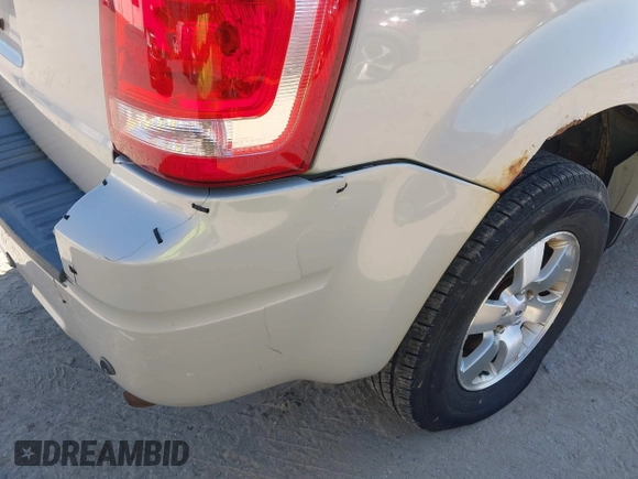 2009 Ford Escape Limited with VIN 1FMCU04GX9KD12252, listed as a IAAI auction lot 42121277 with 189,949 mi miles and . Bid and sale history available at DreamBid. Image 6.