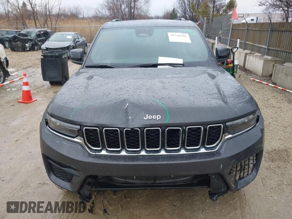 2024 Jeep Grand Cherokee Altitude z VIN 1C4RJHAG7RC156367, wystawiony jako IAAI lot #41718501 z przebiegiem 35 206 mil mil oraz . Historia ofert i sprzedaży dostępna na DreamBid. Obrazek 12.