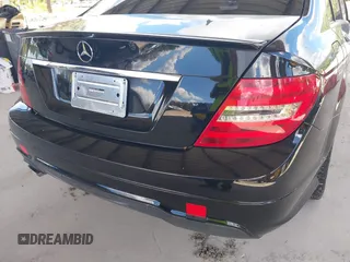 2013 Mercedes-Benz C-Class C 250 Sport with VIN WDDGF4HB8DA798585, listed as a IAAI auction lot 40421628 with 121,343 mi miles. Bid and sale history available at carsss.com. Image 13.