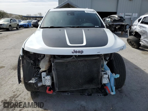 2017 Jeep Grand Cherokee Trailhawk with VIN 1C4RJFLT1HC729163, listed as a Copart auction lot 51115745 with 213,292 mi miles and Salvage title. Bid and sale history available at DreamBid. Image 5.