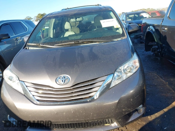 2015 Toyota Sienna Ltd with VIN 5TDDK3DC2FS105016, listed as a IAAI auction lot 41288447 with 94,585 mi miles. Bid and sale history available at carsss.com. Image 12.