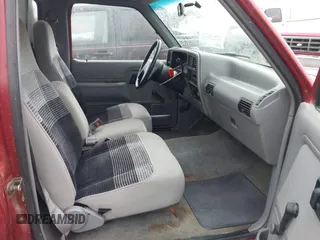 1992 Ford Ranger XLT z VIN 1FTCR10X8NUC56232, wystawiony jako IAAI lot #42307915 z przebiegiem 76 475 mil mil oraz . Historia ofert i sprzedaży dostępna na DreamBid. Obrazek 5.