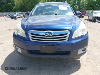 2010 Subaru Outback Premium All-Weather Anniversary z VIN 4S4BRCCC8A3313587, wystawiony jako IAAI lot #42202284 z przebiegiem 131 123 mil mil oraz . Historia ofert i sprzedaży dostępna na DreamBid. Obrazek 12.