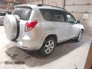 2008 Toyota RAV4 Sport z VIN JTMZK32V286010730, wystawiony jako IAAI lot #41564097 z przebiegiem 250 771 mil mil oraz . Historia ofert i sprzedaży dostępna na DreamBid. Obrazek 4.