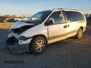 1997 Dodge Caravan Sport with VIN 2B4GP4433VR257427, listed as a Copart auction lot 77867534 with 277,510 mi miles and Salvage Title. Bid and sale history available at carsss.com. Image 1.
