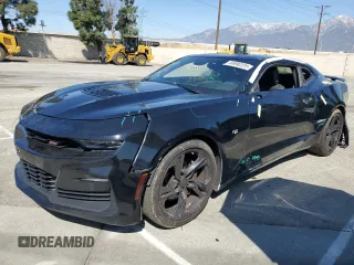 2019 Chevrolet Camaro 2SS with VIN 1G1FH1R78K0105941, listed as a Copart auction lot 50090325 with 106,055 mi miles and Salvage Title. Bid and sale history available at carsss.com. Image 1.