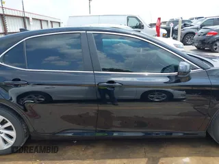 2023 Toyota Camry LE z VIN 4T1C11AK3PU182887, wystawiony jako IAAI lot #42156807 z przebiegiem 33 019 mil mil oraz . Historia ofert i sprzedaży dostępna na DreamBid. Obrazek 13.