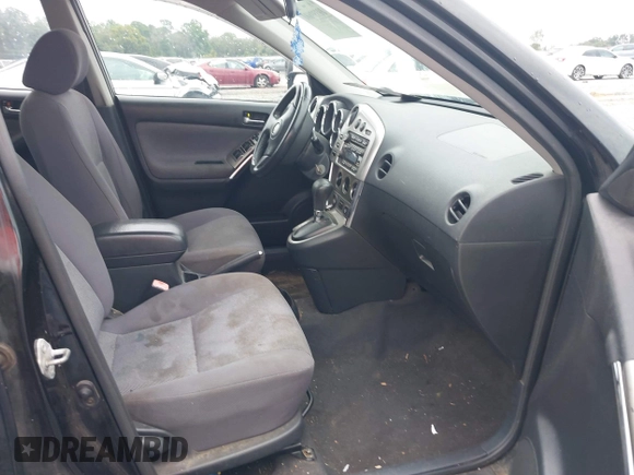 2004 Toyota Matrix Std with VIN 2T1KR32E44C207298, listed as a IAAI auction lot 40333656 with 176,428 mi miles. Bid and sale history available at carsss.com. Image 5.