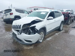 2021 Jeep Cherokee Latitude z VIN 1C4PJMCB8MD125181, wystawiony jako IAAI lot #41273576 z przebiegiem 47 550 mil mil oraz . Historia ofert i sprzedaży dostępna na DreamBid. Obrazek 17.