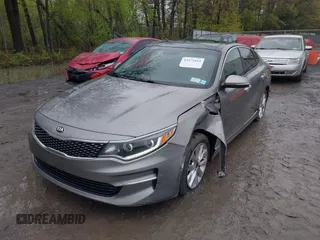 2016 Kia Optima EX z VIN 5XXGU4L3XGG085728, wystawiony jako IAAI lot #42179434 z przebiegiem 93 589 mil mil oraz . Historia ofert i sprzedaży dostępna na DreamBid. Obrazek 6.