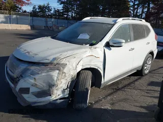2019 Nissan Rogue SV with VIN KNMAT2MT7KP527457, listed as a IAAI auction lot 40711047 with 88,952 mi miles and . Bid and sale history available at DreamBid. Image 18.