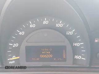 2003 Mercedes-Benz C 230 Kompressor z VIN WDBRN40J73A485209, wystawiony jako IAAI lot #42304130 z przebiegiem 66 209 mil mil oraz . Historia ofert i sprzedaży dostępna na DreamBid. Obrazek 7.