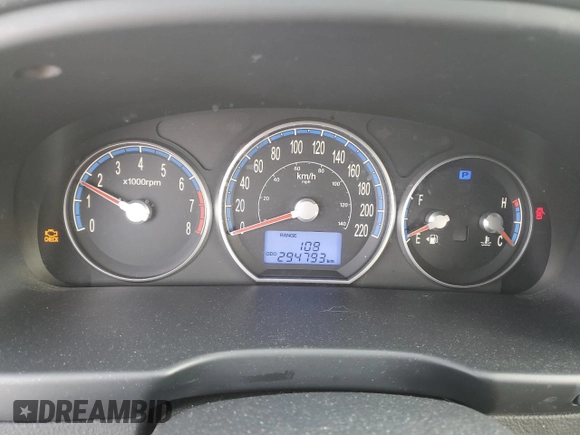 2009 Hyundai Santa Fe GL with VIN 5NMSG13E99H318861, listed as a Copart auction lot 46081195 with 294,793 mi miles and Clean title. Bid and sale history available at DreamBid. Image 9.