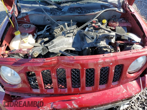 2016 Jeep Patriot Latitude z VIN 1C4NJPFAXGD640313, wystawiony jako Copart lot #41603235 z przebiegiem 112 119 mil mil oraz Szkoda całkowita • Salvage title. Historia ofert i sprzedaży dostępna na DreamBid. Obrazek 12.
