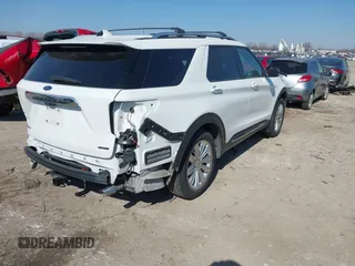 2020 Ford Explorer Limited with VIN 1FM5K8FW9LGB30926, listed as a IAAI auction lot 41582012 with 65,207 mi miles. Bid and sale history available at carsss.com. Image 4.