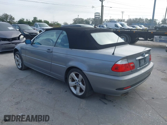 2004 BMW 3 Series 325Ci with VIN WBABW33484PL32415, listed as a IAAI auction lot 41437528 with 105,615 mi miles. Bid and sale history available at carsss.com. Image 3.