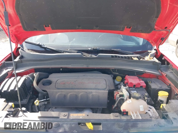 2018 Jeep Renegade Latitude with VIN ZACCJBBB3JPH98347, listed as a IAAI auction lot 40483552 with 56,993 mi miles and . Bid and sale history available at DreamBid. Image 10.