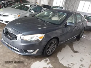 2014 Kia Cadenza Premium with VIN KNALN4D71E5167116, listed as a IAAI auction lot 41624305 with 194,100 mi miles. Bid and sale history available at carsss.com. Image 2.