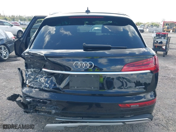 2021 Audi Q5 Premium with VIN WA1AAAFY0M2004865, listed as a IAAI auction lot 41935666 with 1 mi miles. Bid and sale history available at carsss.com. Image 16.