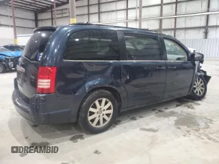 2008 Chrysler Town & Country Touring with VIN 2A8HR54P98R736846, listed as a Copart auction lot 58365425 with 132,641 mi miles and Non repairable. Bid and sale history available at DreamBid. Image 3.