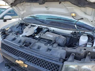 2020 Chevrolet Express Cargo z VIN 1GCWGAFG8L1252738, wystawiony jako IAAI lot #42617603 z przebiegiem 65 745 mil mil oraz . Historia ofert i sprzedaży dostępna na DreamBid. Obrazek 8.