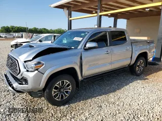 2023 Toyota Tacoma SR5 z VIN 3TMAZ5CN7PM208026, wystawiony jako Copart lot #53284835 z przebiegiem 16 640 mil mil oraz Szkoda całkowita • Salvage title. Historia ofert i sprzedaży dostępna na DreamBid. Obrazek 1.