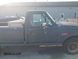 1987 Ford F-250 with VIN 1FTFF25N7HPA33055, listed as a IAAI auction lot 42492336 with 457,819 mi miles and . Bid and sale history available at DreamBid. Image 14.