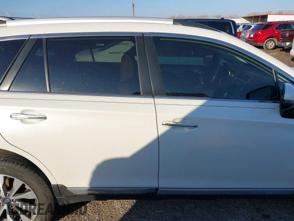 2019 Subaru Outback Touring with VIN 4S4BSATC1K3395009, listed as a IAAI auction lot 41435100 with 24,580 mi miles and . Bid and sale history available at DreamBid. Image 13.