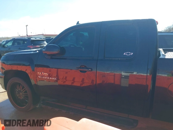 2010 Chevrolet Silverado 1500 LT with VIN 1GCSCSE06AZ263210, listed as a IAAI auction lot 41669444 with 183,186 mi miles and . Bid and sale history available at DreamBid. Image 14.