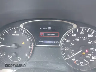 2020 Nissan Pathfinder SL with VIN 5N1DR2CM6LC610825, listed as a IAAI auction lot 42300210 with 123,226 mi miles and . Bid and sale history available at DreamBid. Image 7.
