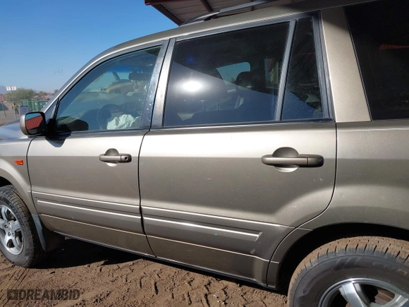 2008 Honda Pilot EX-L with VIN 5FNYF18758B052858, listed as a IAAI auction lot 41414168 with 157,060 mi miles. Bid and sale history available at carsss.com. Image 14.