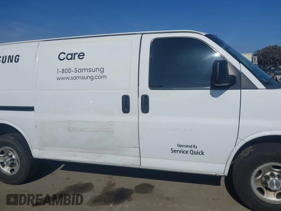 2016 Chevrolet Express Cargo Van with VIN 1GCWGAFF0G1323959, listed as a IAAI auction lot 42172260 with 211,384 mi miles. Bid and sale history available at carsss.com. Image 13.