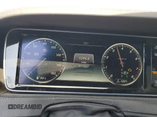 2015 Mercedes-Benz S 550 z VIN WDDUG8FBXFA194372, wystawiony jako Copart lot #49922285 z przebiegiem 111 507 mil mil oraz Szkoda całkowita • Salvage title. Historia ofert i sprzedaży dostępna na DreamBid. Obrazek 9.
