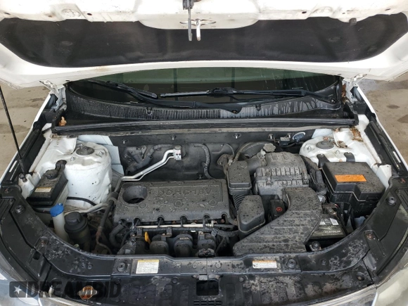 2011 Kia Sorento LX with VIN 5XYKTCA19BG012685, listed as a Copart auction lot 61372885 with 148,857 mi miles and Salvage title. Bid and sale history available at DreamBid. Image 12.