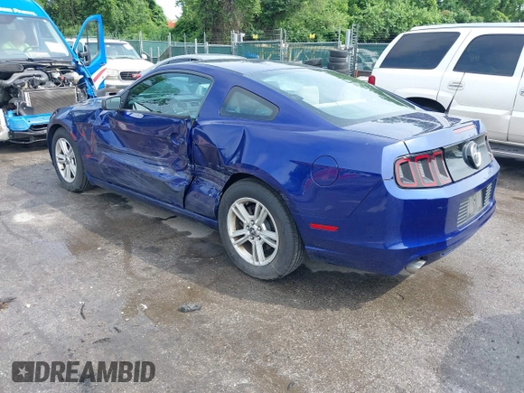 2014 Ford Mustang V6 with VIN 1ZVBP8AM9E5273871, listed as a IAAI auction lot 42457947 with 129,175 mi miles and . Bid and sale history available at DreamBid. Image 3.