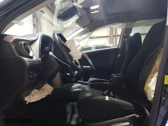 2017 Toyota RAV4 XLE with VIN 2T3RFREV5HW620929, listed as a Copart auction lot 45407255 with 111,759 mi miles and Salvage Title. Bid and sale history available at carsss.com. Image 7.
