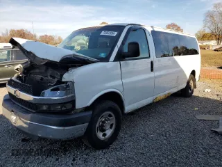 2007 Chevrolet Express Passenger z VIN 1GAHG39UX71253989, wystawiony jako Copart lot #78352934 z przebiegiem 161 989 mil mil oraz Szkoda całkowita • Salvage title. Historia ofert i sprzedaży dostępna na DreamBid. Obrazek 1.