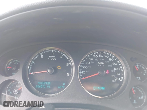 2009 GMC Yukon SLT 4SB with VIN 1GKFK33049R209059, listed as a IAAI auction lot 41673686 with 206,570 mi miles and . Bid and sale history available at DreamBid. Image 7.