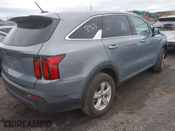 2023 Kia Sorento LX with VIN 5XYRGDLC1PG172140, listed as a IAAI auction lot 41796848 with 38,540 mi miles. Bid and sale history available at carsss.com. Image 4.