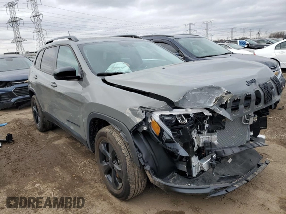 2023 Jeep Cherokee Altitude Lux with VIN 1C4PJMMB8PD105001, listed as a Copart auction lot 43586005 with 5,903 mi miles and Salvage Title. Bid and sale history available at carsss.com. Image 4.
