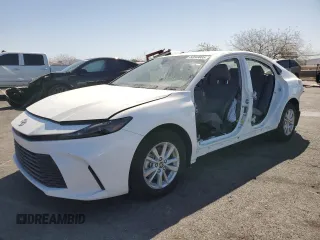 2025 Toyota Camry LE with VIN 4T1DAACK4SU048139, listed as a Copart auction lot 52049085 with 0 mi miles and Salvage Title. Bid and sale history available at carsss.com. Image 1.