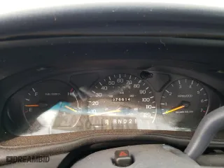 1998 Ford Taurus SE Comfort with VIN 1FAFP53S7WG223397, listed as a Copart auction lot 74794624 with 76,614 mi miles and Salvage Title. Bid and sale history available at carsss.com. Image 9.