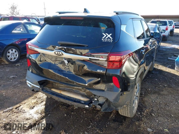 2021 Kia Seltos EX z VIN KNDERCAA3M7105522, wystawiony jako IAAI lot #41416520 z przebiegiem 93 412 mil mil oraz . Historia ofert i sprzedaży dostępna na DreamBid. Obrazek 6.