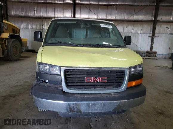 2016 GMC Savana Cargo z VIN 1GTW7AFF3G1904467, wystawiony jako Copart lot #50577005 z przebiegiem 137 186 mil mil oraz Czysty tytuł • Clean title. Historia ofert i sprzedaży dostępna na DreamBid. Obrazek 5.
