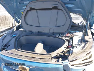 2022 Volvo C40 Recharge Pure Electric Ultimate with VIN YV4ED3GB8N2000405, listed as a IAAI auction lot 41347502 with 30,976 mi miles. Bid and sale history available at carsss.com. Image 10.