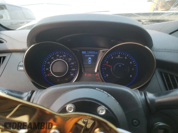 2015 Hyundai Genesis Coupe 3.8L Base z VIN KMHHT6KJ8FU125201, wystawiony jako Copart lot #50870815 z przebiegiem 139 802 mil mil oraz Szkody całkowita. Historia ofert i sprzedaży dostępna na DreamBid. Obrazek 9.