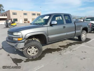 2000 Chevrolet Silverado 1500 LT with VIN 1GCEK19T9YE254579, listed as a IAAI auction lot 41620450 with 292,768 mi miles. Bid and sale history available at carsss.com. Image 16.