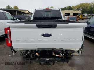 2023 Ford F-250 XL z VIN 1FT8X2BA3PEC95740, wystawiony jako Copart lot #68898844 z przebiegiem 10 044 mil mil oraz Szkoda całkowita • Salvage title. Historia ofert i sprzedaży dostępna na DreamBid. Obrazek 6.