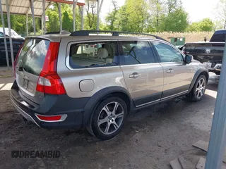 2012 Volvo XC70 T6 z VIN YV4902BZ1C1143307, wystawiony jako IAAI lot #42140146 z przebiegiem 173 106 mil mil oraz . Historia ofert i sprzedaży dostępna na DreamBid. Obrazek 12.